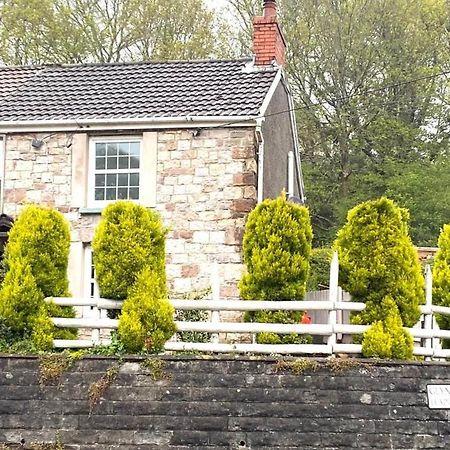 2-Bed Cottage In In Welsh Valley Nr Swansea Exterior foto